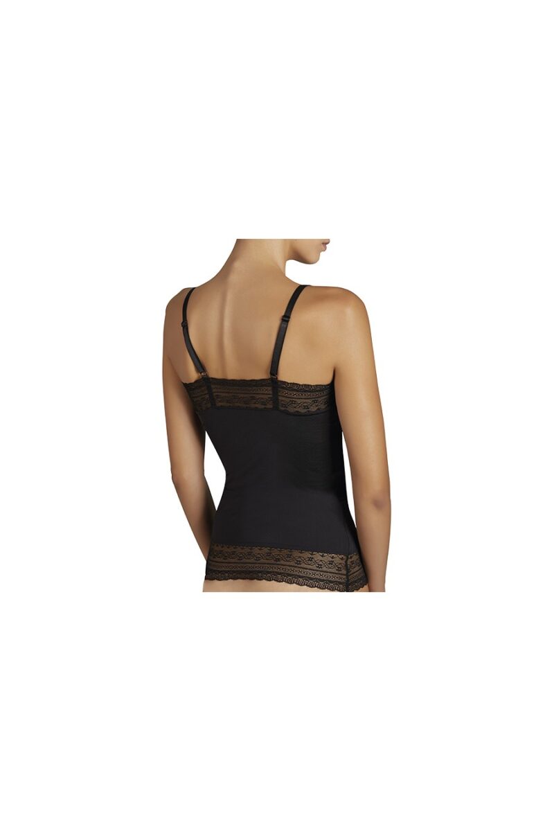 camiseta-tirante-fino-detras